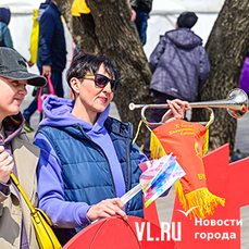 Джиу-джитсу, примерка профессии и развал с бюстом Ленина: на набережной Спортивной гавани отметили 1 Мая (ФОТО; ВИДЕО)