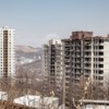 Первая очередь – 25-этажка на заднем плане — newsvl.ru