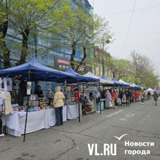 Искусство сильнее непогоды – в центре Владивостока проходит акция &laquo;Ночь музеев&raquo;