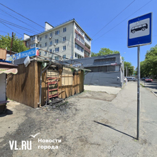 На остановке &laquo;Постышева&raquo; сгорел продуктовый павильон