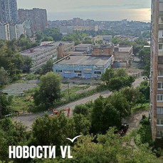 На Тухачевского с опозданием на несколько дней перекрыли основную дорогу на БАМ