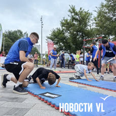 Баскетбол, лодки-драконы и спортивные площадки: на набережной во Владивостоке проходит День спорта