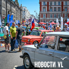 Машины с историей и советский ковёр: во Владивостоке проходит &laquo;Auto’салон-2025&raquo; (ФОТО)