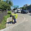 Специалисты закрашивают наркограффити. Фото - МЦУ Владивостока — newsvl.ru