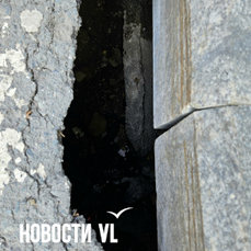 Асфальт на пешеходном переходе на Пушкинской в любой момент может уйти под землю