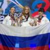 Шестикратная чемпионка России Анастасия Суменкова (слева) в компании спортсменок из Московской области — newsvl.ru