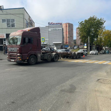 Большегруз сбил пешехода на Тихой во Владивостоке, пострадавший попал в больницу