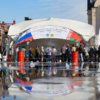 Палатка встала рядом с сухим фонтаном — newsvl.ru