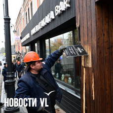 На Пограничной начался снос пристройки ресторана Umami, перекрывающей часть тротуара (ФОТО; ВИДЕО)