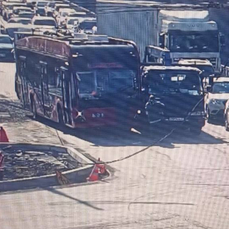 Новый троллейбус попал в ДТП на проспекте 100-летия Владивостока