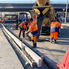 Автобусную остановку &laquo;Русская&raquo; и пешеходный переход перенесли на 70 метров