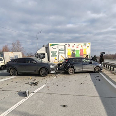 В ДТП на аэропортовской трассе пострадали пять человек (ВИДЕО)