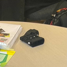 Во Владивостоке в гимназии на Уборевича дети устроили стрельбу из газового пистолета