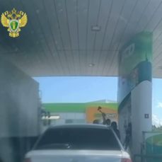 Житель ЯНАО ответит в суде за удар топором по шлему мотоциклиста на заправке в Приморье