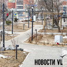 Широкие тротуары, качели и теневые навесы — подрядчик заканчивает благоустройство сквера на Некрасовской (ФОТО)