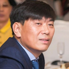 &laquo;Крабовому королю&raquo; Олегу Кану, заочно осуждённому за заказное убийство, добавили срок за контрабанду