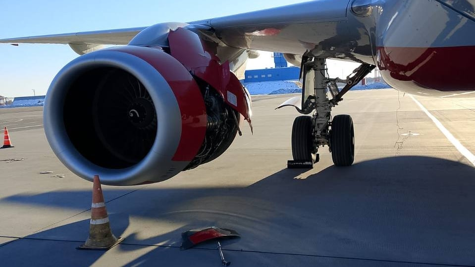 Ущерб на миллион: прокуратура контролирует расследование аварийной посадки самолета