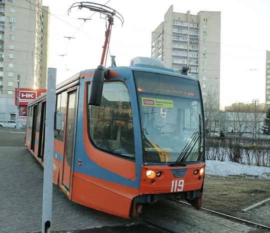 Провожаем взглядом: в депо вместо Северного едут трамваи № 5 в вечерний час пик