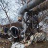 20 декабря большегруз в Находке снёс часть теплотрассы. Фото: администрация Находкинского ГО — newsvl.ru