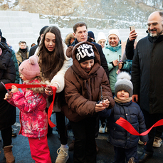 Первым жильцам домов для сирот и переселенцев на Русской вручили ключи от квартир