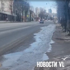 Народный проспект во Владивостоке почти сутки затапливало канализацией