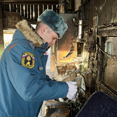 В Дальнереченском округе на пожаре погиб человек, а под Находкой сгорела база отдыха