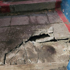 Следком проводит доследственную проверку об аварийном состоянии подъезда на Зои Космодемьянской