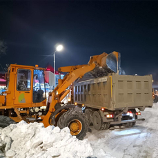 За ночь во Владивостоке вывезли более 4000 кубометров снега