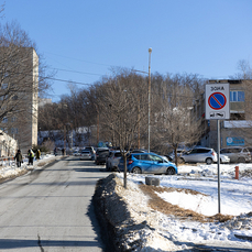Парконы начали штрафовать автомобилистов в районе Тысячекоечной больницы