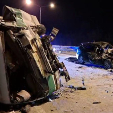 В Приморье полиция ищет очевидцев ДТП с грузовиком и трактором, где погибли три человека