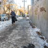 Тротуар здесь ледяной — newsvl.ru