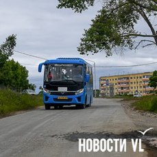 На Русском острове планируют отремонтировать 900 метров улиц в Подножье, а путь к посёлку доасфальтируют позже