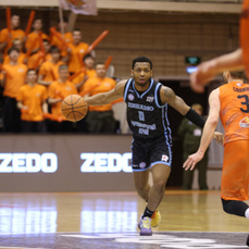 Приморское &laquo;Динамо&raquo; на выезде обыграло &laquo;Темп-СУМЗ&raquo; и единолично возглавило чемпионат Суперлиги 