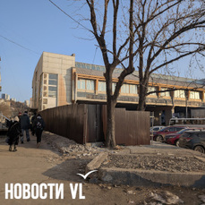 На Луговой неизвестные установили незаконный забор вокруг фундамента торгового павильона, демонтированного городскими службами (ФОТО)