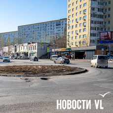 Вновь провалившийся асфальт в районе кольца на Запорожской, где проходят сеть и тепловая камера ДГК, планируют отремонтировать этим летом