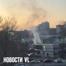 На стройке ЖК на Второй Речке сгорели бытовые вагончики (ВИДЕО)