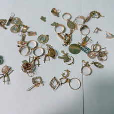 Приморец попытался вывезти в Китай золотые украшения на 2 млн, спрятав их в носке