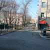 Въезд в травмпункт на Уткинской перекрыт шлагбаумом — newsvl.ru