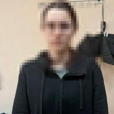 Ещё одна москвичка прилетела в Приморье под воздействием мошенников вскрывать сейфы – её задержали в Находке