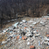 На склонах сопки остался и строительный мусор, и покрышки — newsvl.ru
