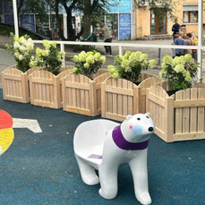 Во Владивостоке украли скульптуру белого медведя от магазина мороженого