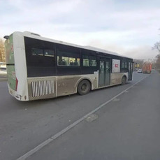 Автобус и грузовик столкнулись во Владивостоке, пострадал один человек