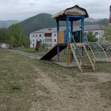 На детской площадке в Дальнегорске 12-летнюю девочку сбил 11-летний мальчик на квадроцикле