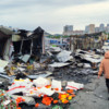 Женщина ищет путь от остановки к дому через рынок — newsvl.ru