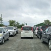 Многие припарковали автомобили на грунтовке, ведущей в сторону ТЭЦ-1 — newsvl.ru