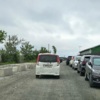 Многие припарковали автомобили на грунтовке, ведущей в строну ТЭЦ-1 — newsvl.ru