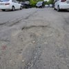 Ямы по дороге к гостинкам на Некрасовской. Фото сделано 1 июля — newsvl.ru