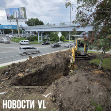 Во Владивостоке ради ремонта трубы раскопали благоустроенный год назад сквер на Некрасовской