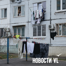 В Находке годовалая девочка выпала из окна второго этажа и чудом осталась жива