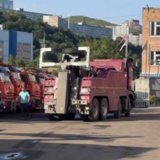 Первый эвакуатор для грузовиков появился у городской службы Владивостока